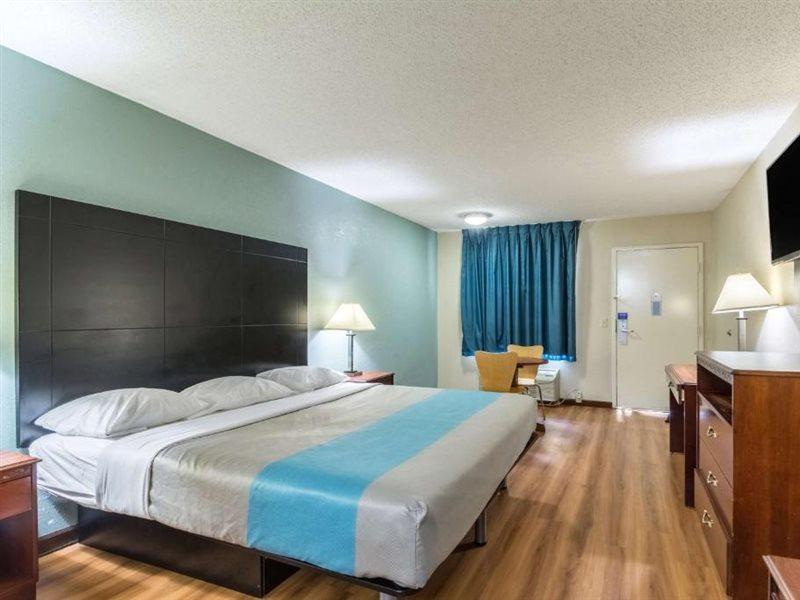 Motel 6-Kenly, Nc Екстер'єр фото