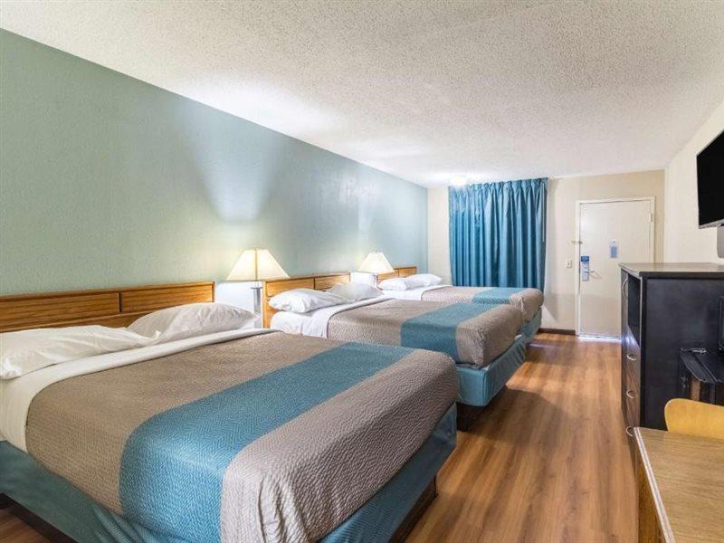 Motel 6-Kenly, Nc Екстер'єр фото