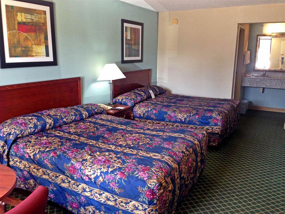 Motel 6-Kenly, Nc Екстер'єр фото