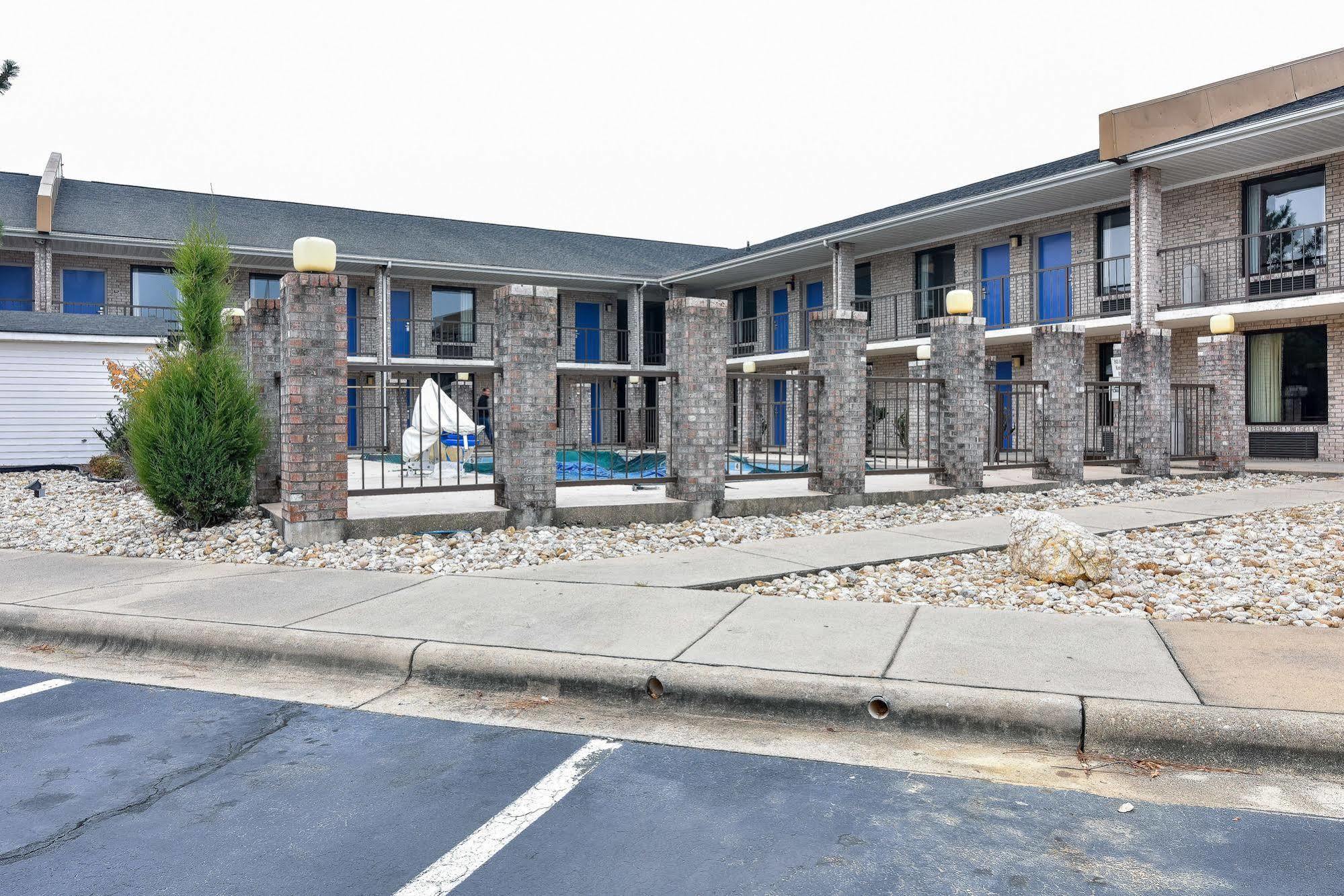 Motel 6-Kenly, Nc Екстер'єр фото
