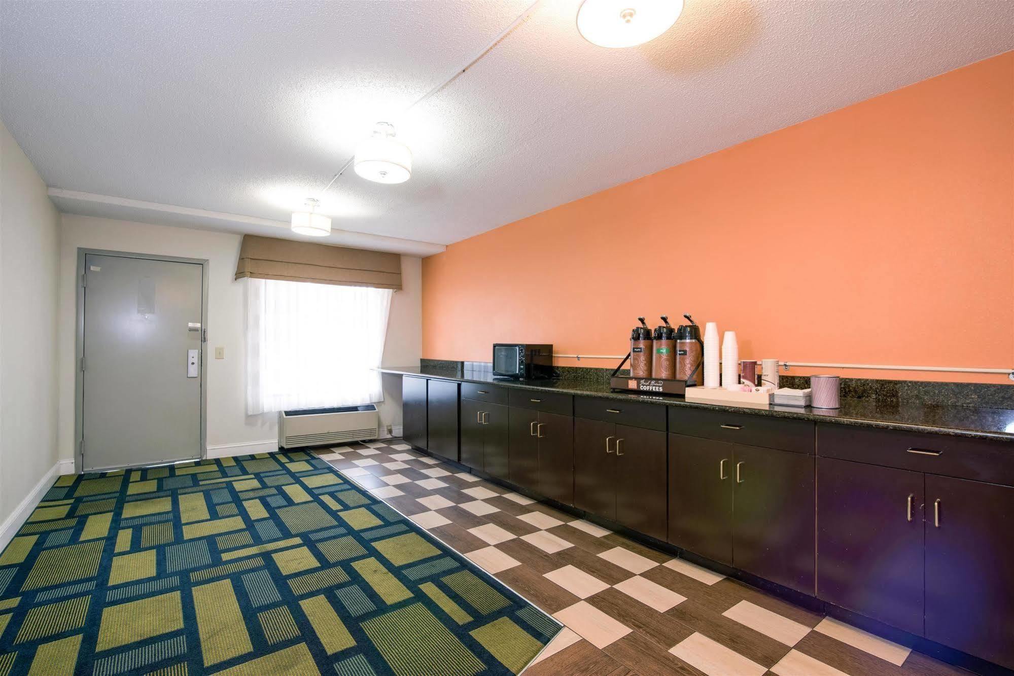 Motel 6-Kenly, Nc Екстер'єр фото